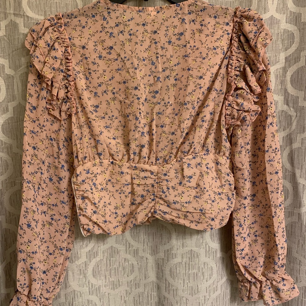Spring cropped blouse - Picture 2 of 3